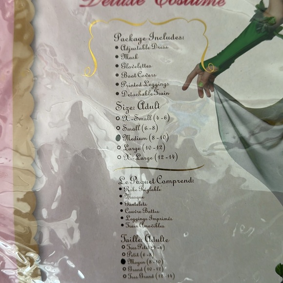 Complete poison ivy costume comes with red wig - Picture 2 of 3